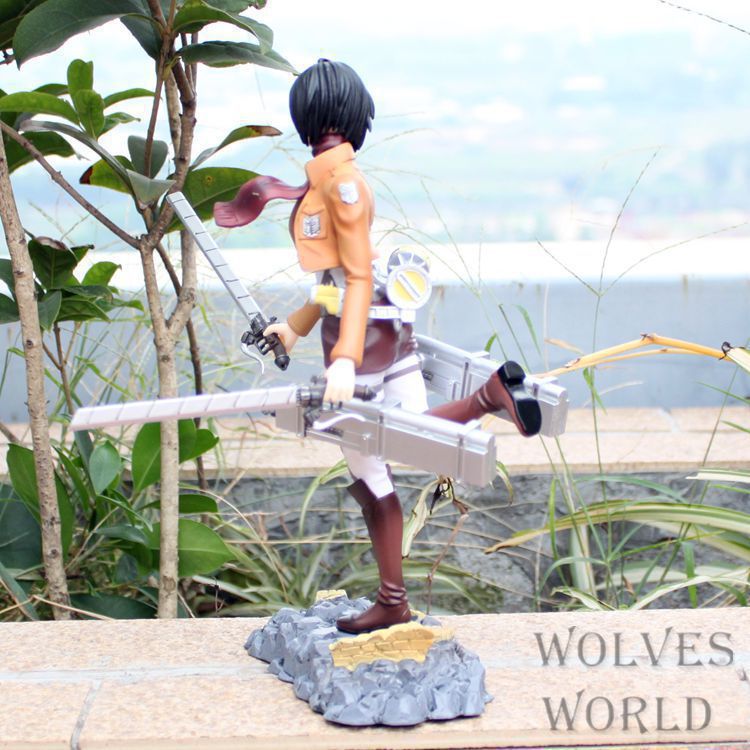 Attack on Titan Figurine Image 3