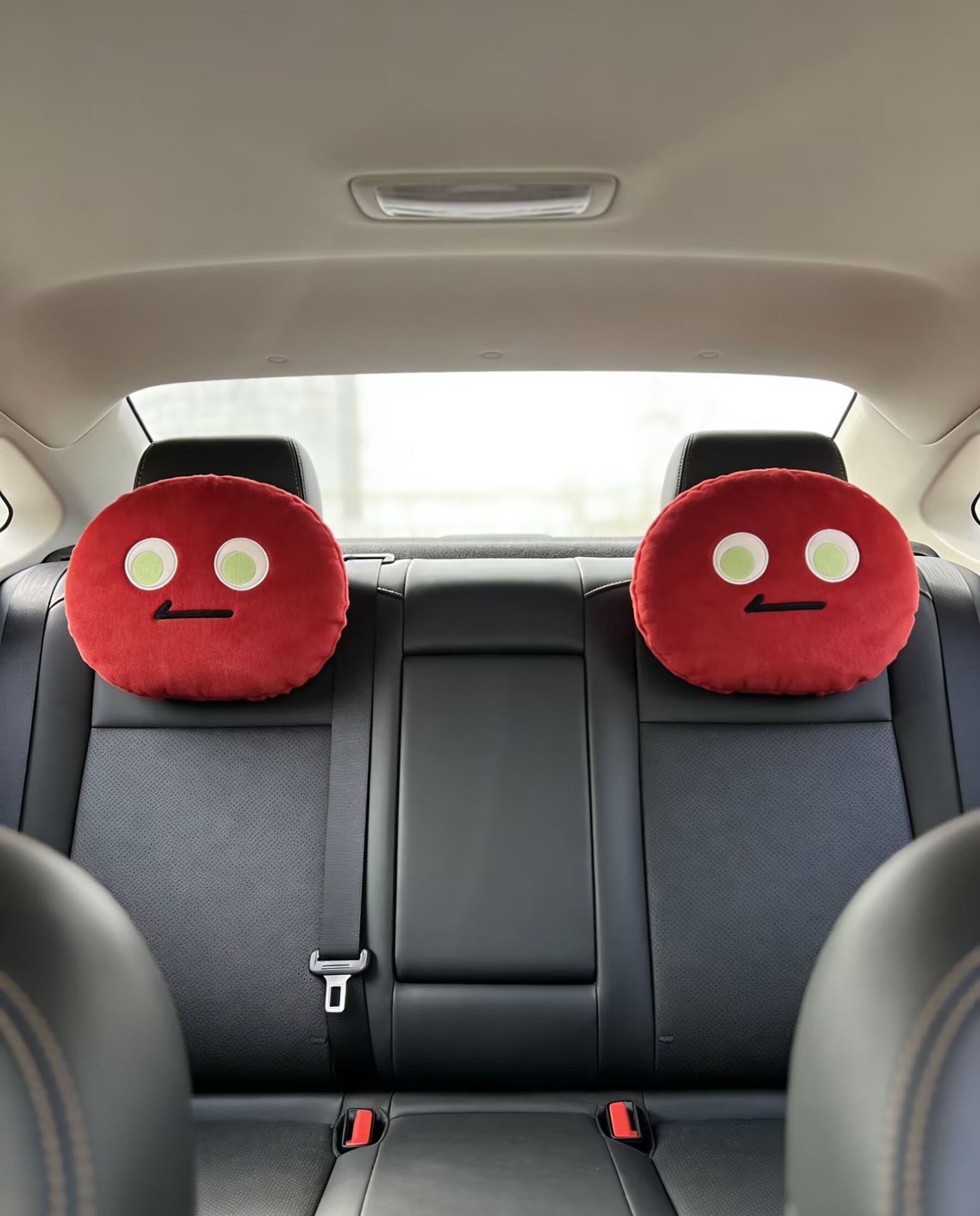 Car Headrest Neck Pillow with Cute Smiley Face Design, Car Cushion for Long Trips, Car Seat Backrest Pillow