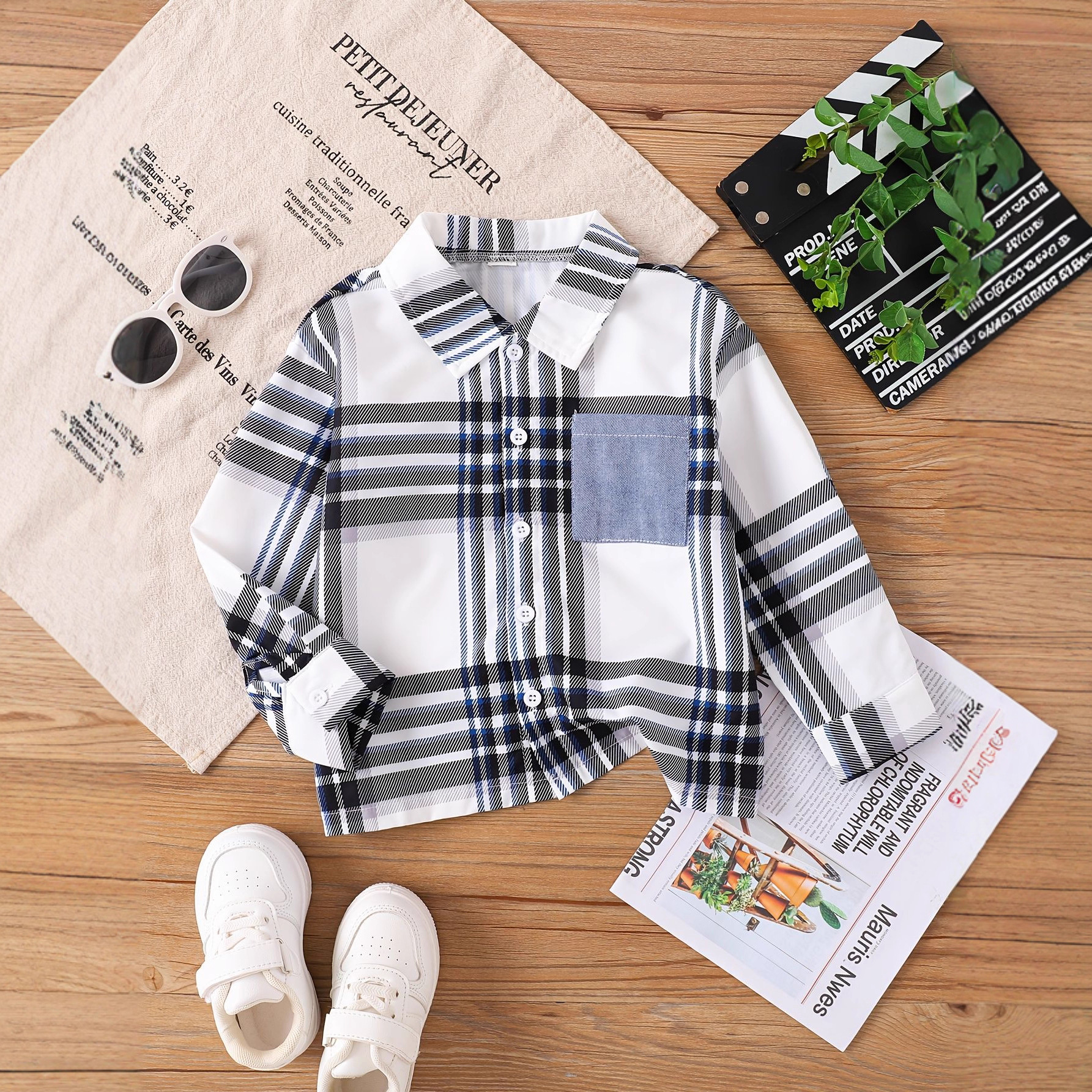 Cross-border INS style boys' spring and autumn style plaid collared casual top with small pockets and single-breasted buttons.