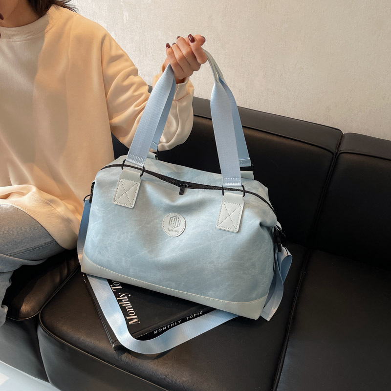Handheld travel bag