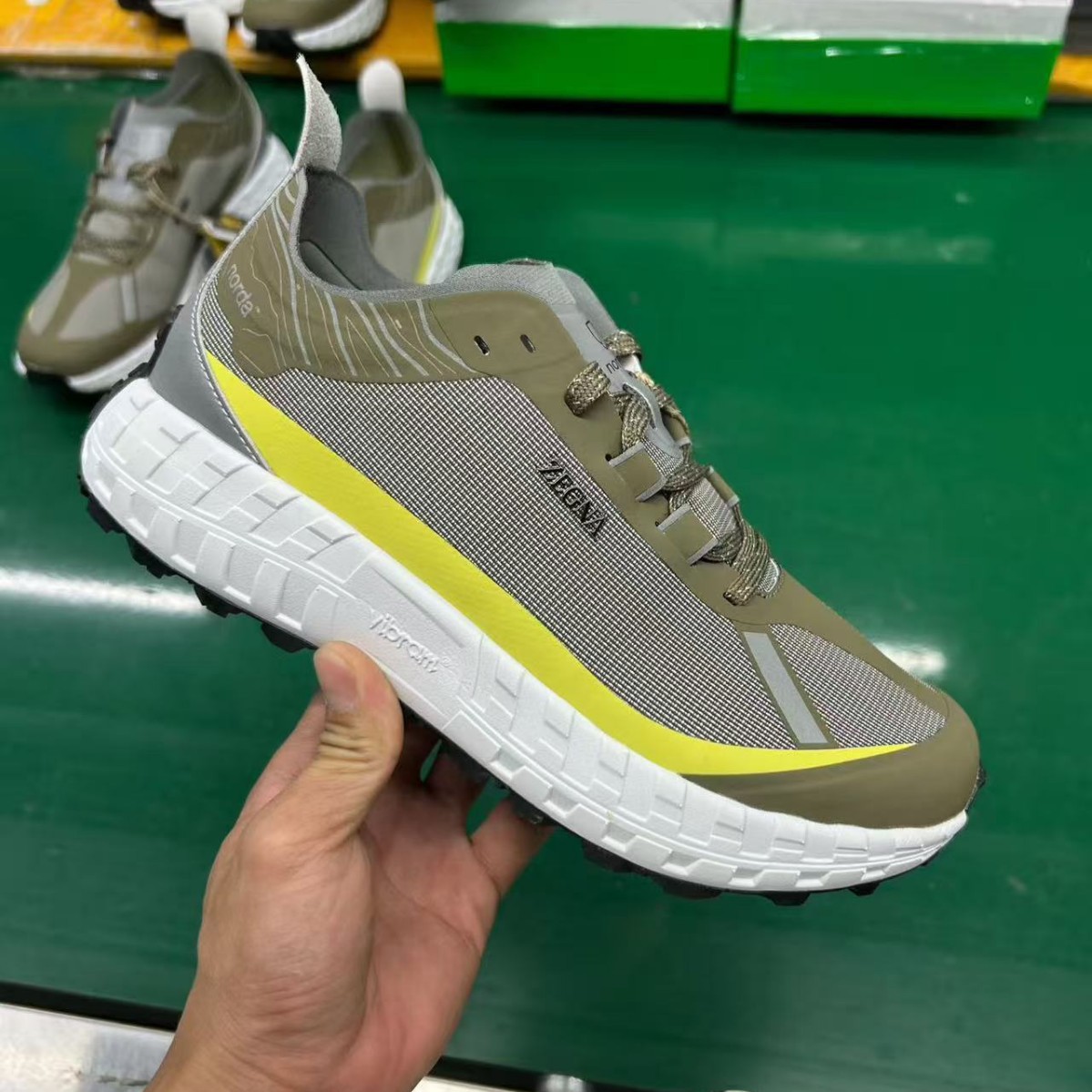 Norda 001 zapatos de montaña de empresa transfronteriza, zapatos de correr de altura baja para hombres y mujeres