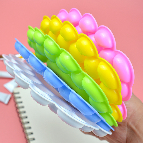 Medium-sized colored foot palette art palette children's painting watercolor palette palette paint palette