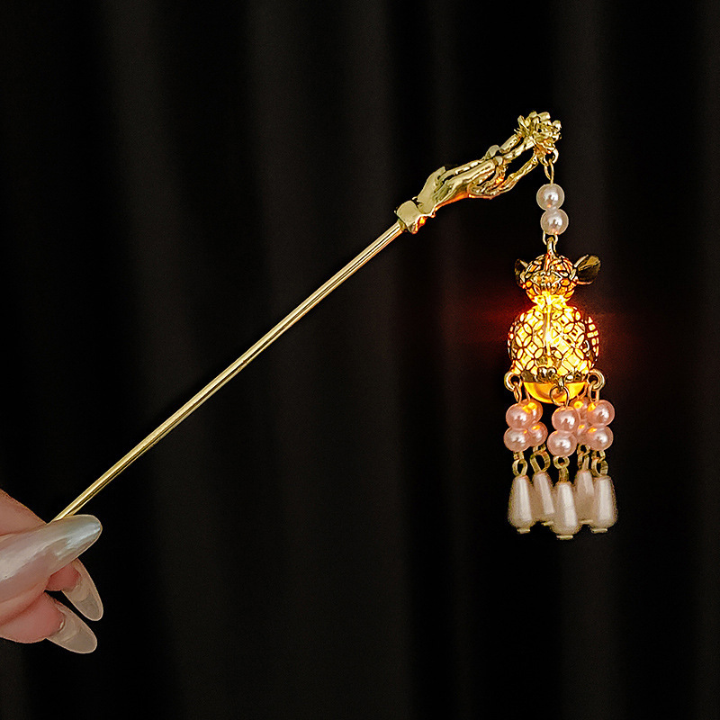 Pasadilla luminosa con pinzas de lámparas, lámpara de útero, pabellón de linternas, lanternas de bordas, adornos de cabello, jardín de viajes del Medio Otoño, pinzas de cabello