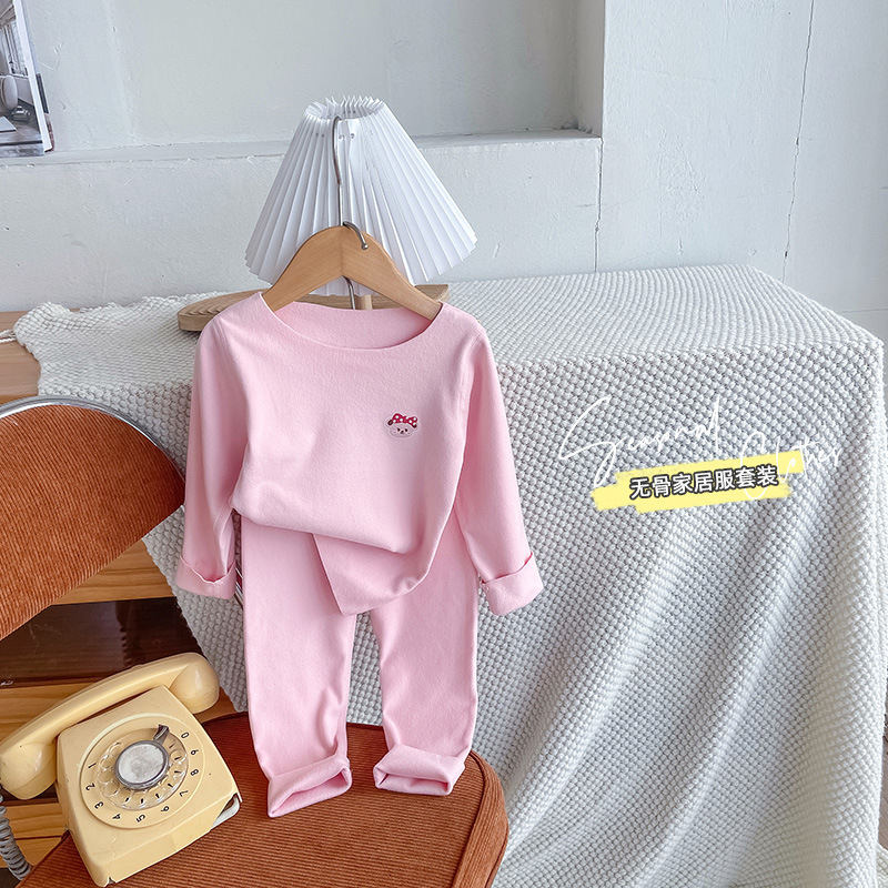 子供の徳の絨毯の秋の服の秋のズボンの無痕のパジャマの女の子の下着のスーツの男の子の赤ちゃんの骨がない保温の家庭服|undefined