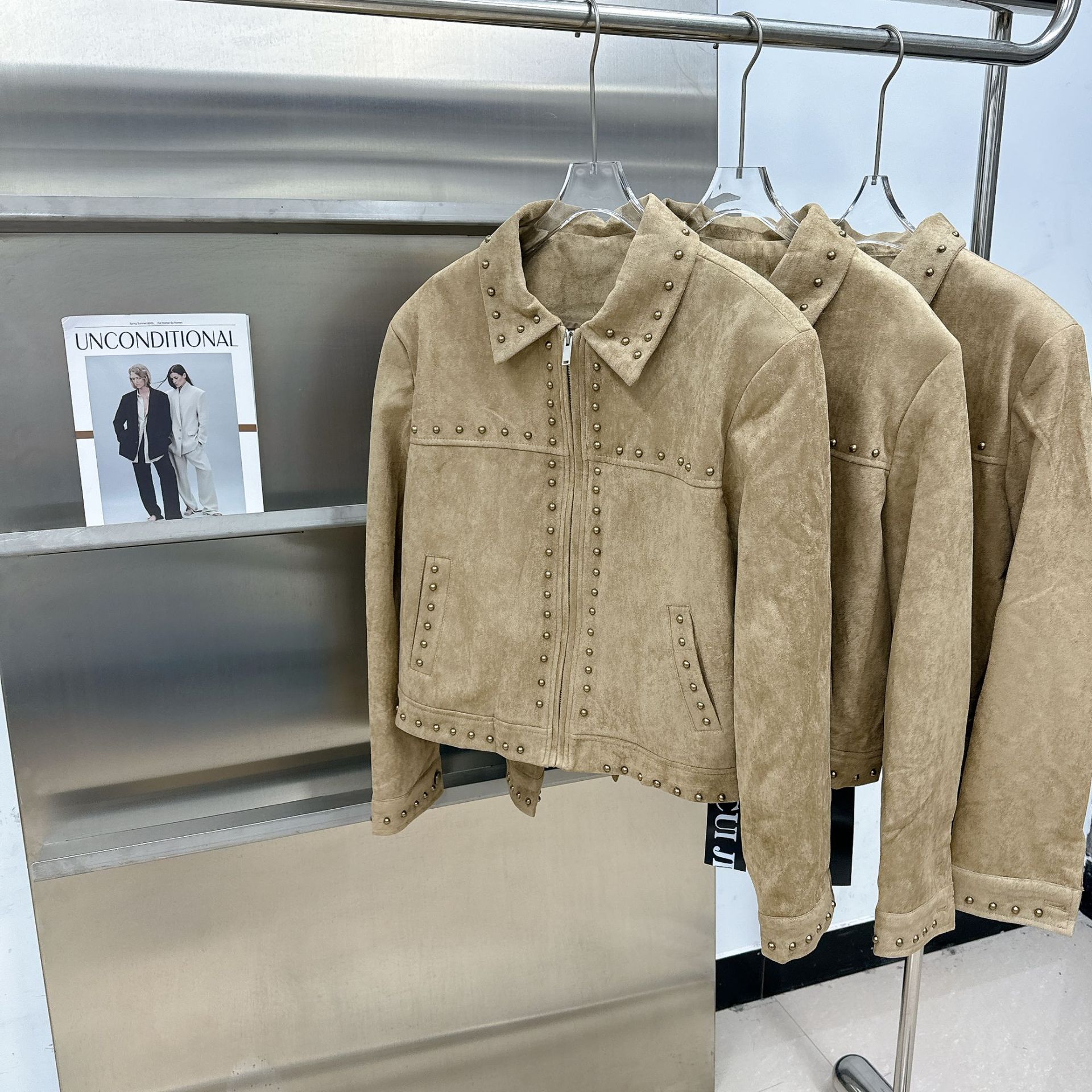 2025 Autumn New Retro Rivet Suede Jacket Women's Short High-End Motorcycle Jacket Women's Trendy Jacket