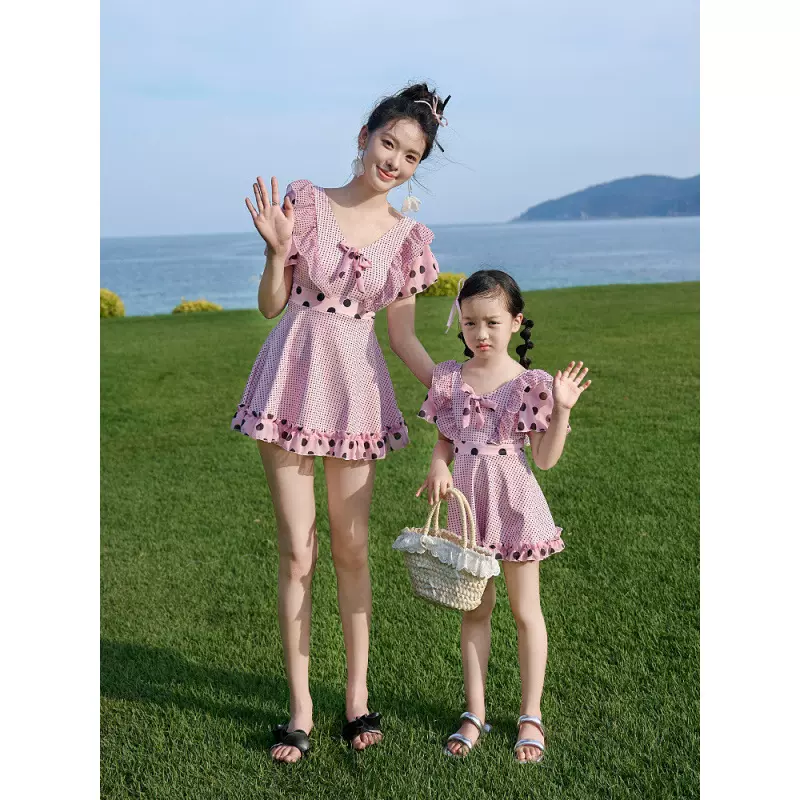 新款亲子泳衣母女连体裙式韩系ins甜美网红公主保守遮肉 温泉泳装