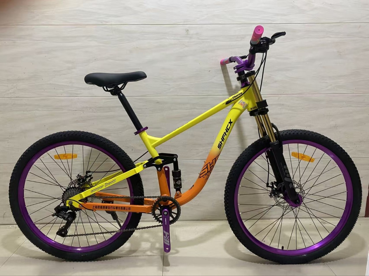 Fábrica al por mayor de bicicletas de montaña de cola suave para adultos bicicletas para hombres y mujeres doble amortiguación de carretera 26 pulgadas
