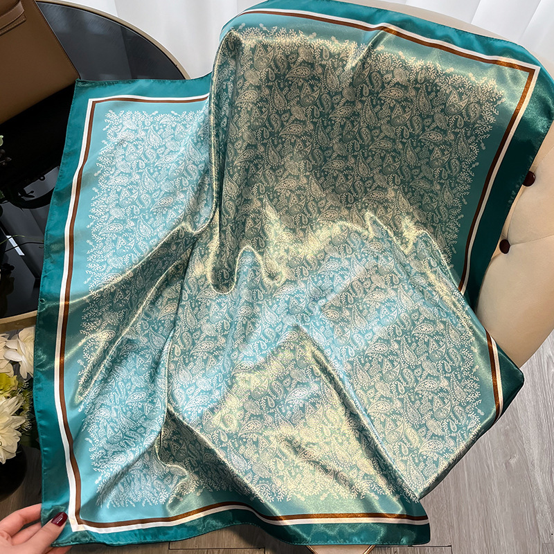 欧米の春と夏の新型のシミュレーション糸の90色の丁のプリントの小さい腰の果実の気前が良いシルクのスカーフの卸売りのファッションの女性のマフラー|undefined