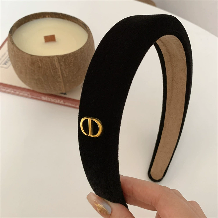 Ретро-ободок для волос, бархатная повязка в стиле Chanel с цветочным акцентом, ширина 1.5–3 см