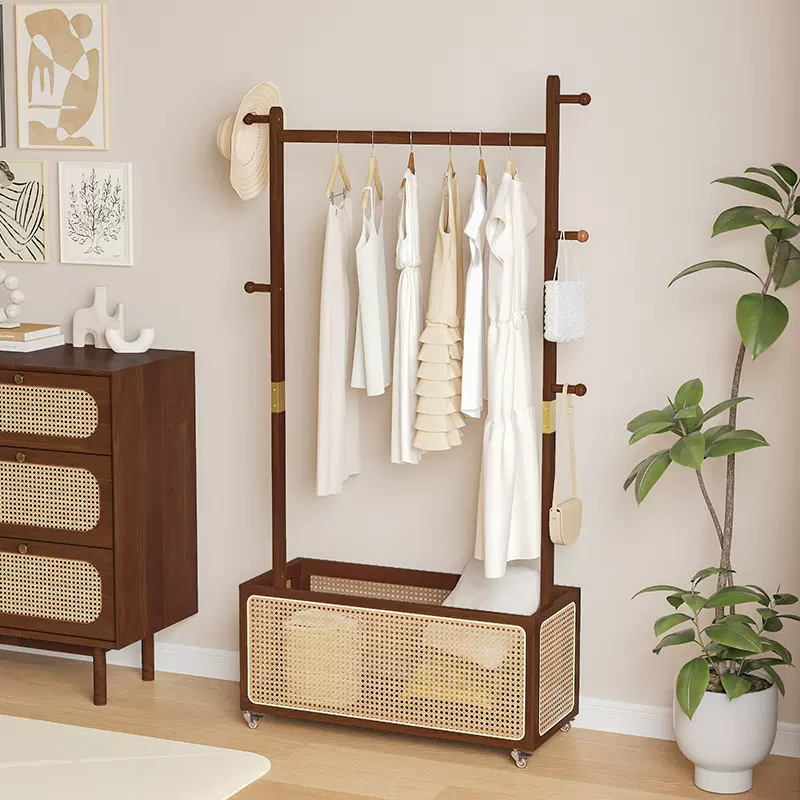 藤编实木挂衣架卧室落地式衣帽架脏衣篓带轮衣服多功能收纳置物架