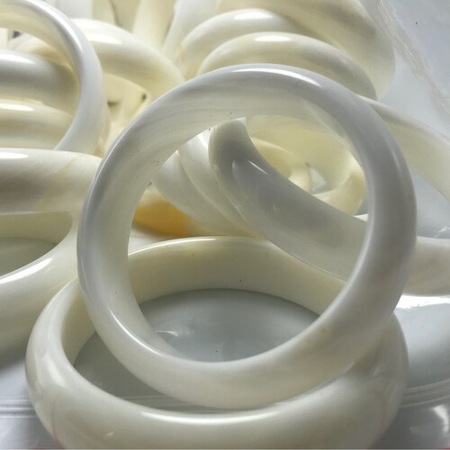 Handcrafted, Hand-Polished Natural White Shell Bracelet with Jade-Inspired Design – Women's Hainan A-Grade Jade Bangle, Factory Wholesale