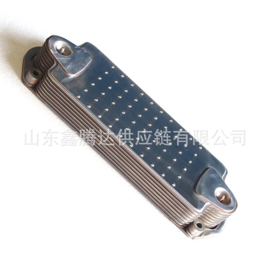 Manufacturer Supplies Car Radiator Oil Cooler 1333183 1543688 Suitable for Heavy Truck