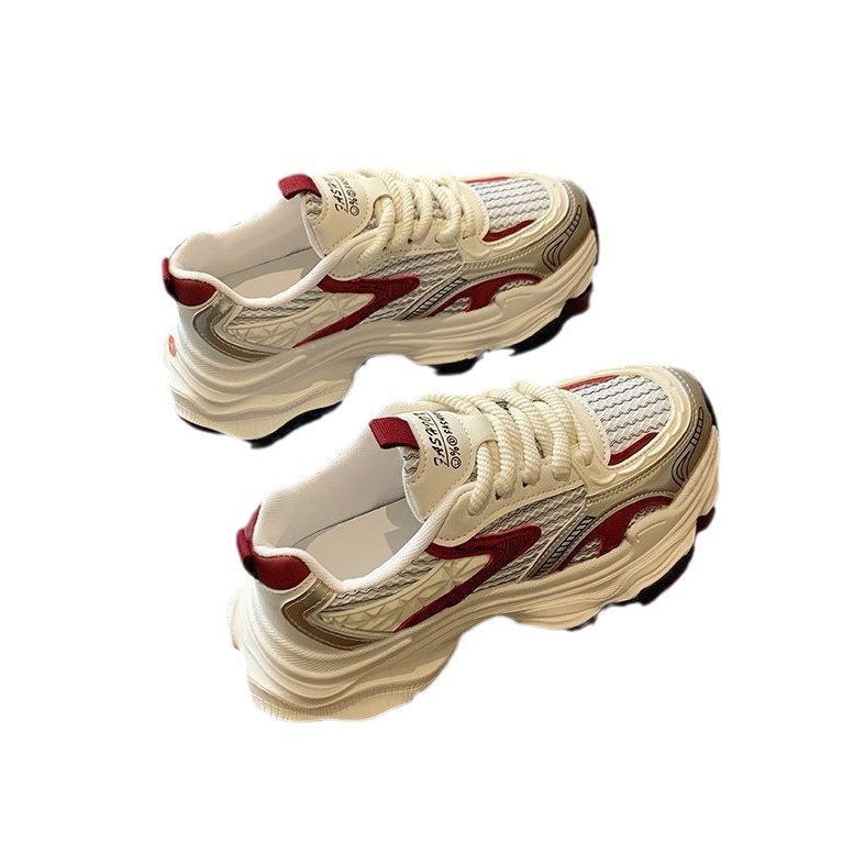 Zapatos de suela gruesa para mujeres 2024 nuevo otoño transpirable para aumentar los estudiantes calles fritas red doble ocio zapatos de cuero suave