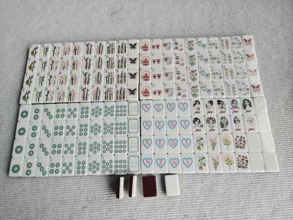 Girl's American Acrylic Mahjong Set