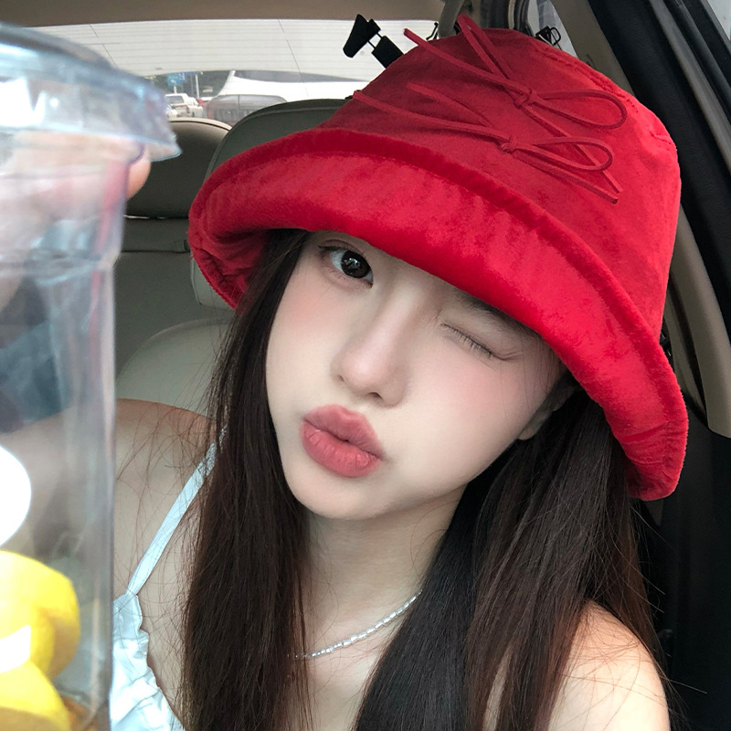 Corea del Sur retro botón rojo sombrero pescador mujer primavera y verano nicho de alta sensación de cara pequeña sombrero delgado sombrero de bañera