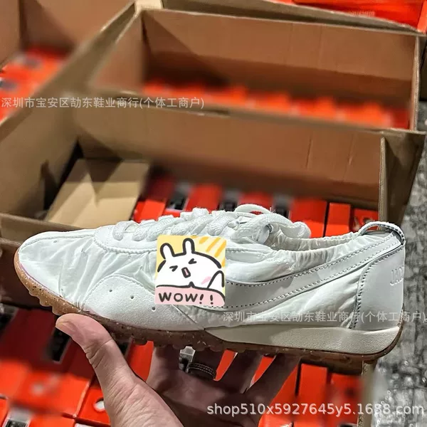 High-Quality Jacquemus Moon Shoes, Retro Fashion, Lightweight Thin-Soled Moral Training Shoes, Couple Casual Trendy Sports Shoes