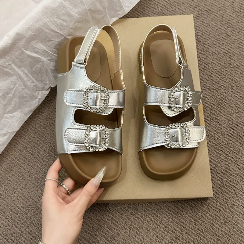 Summer slide platform, slippers, fashionable universal beach footwear for leisure, 2025 years