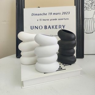 Nordic Plastic Vase for Living Room, Drop-Resistant, Simulated Vase Ornaments, Creative, Simple, Small, Fresh Vase, Can Be Shipped on Behalf of Others