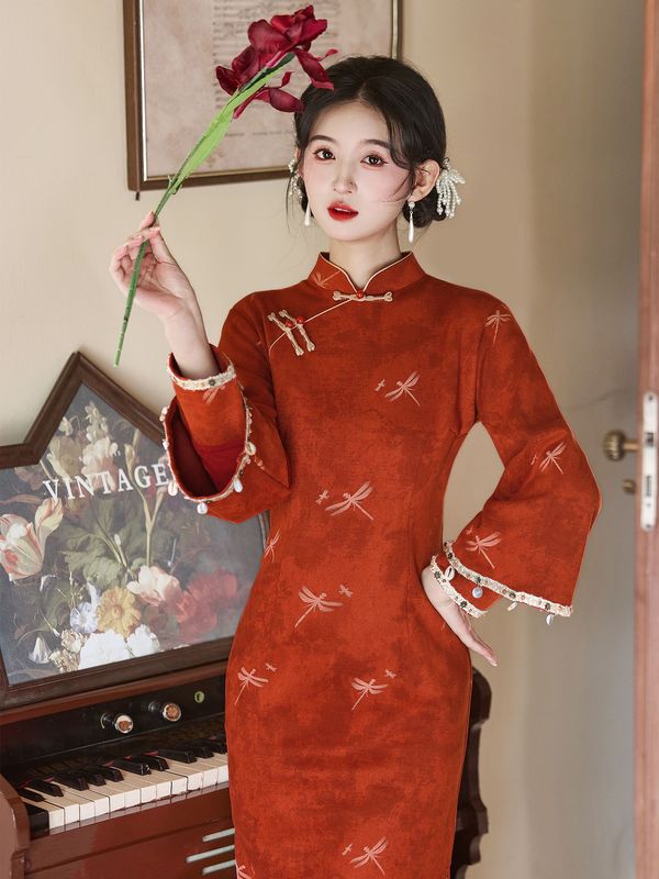 桔色倒大袖蜻蜓麂皮绒旗袍2025新款新中式改良年轻款少女高级感|undefined