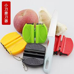 家庭用ミニナイフ研ぎ器キッチンバタフライハンドヘルド手動ナイフ研ぎ器多機能骨はさみ包丁クイック研ぎ