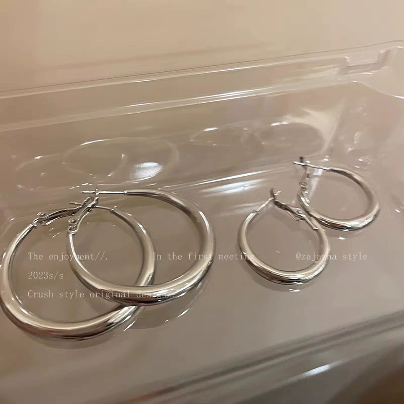 Серебряные серьги, стиль высокого качества