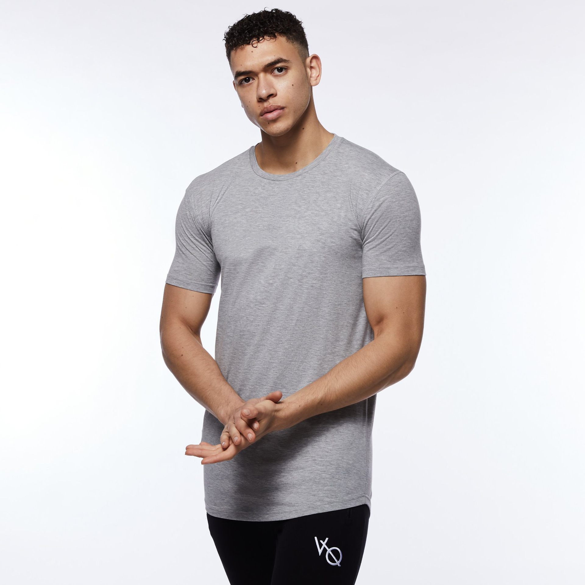 2022 nuevo VQ Verano de manga corta de los hombres de camuflaje de algodón suelto Deportes más tamaño cuello redondo Top moda deportes de moda