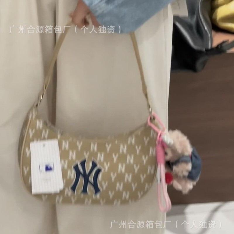 韩国MLB腋下包满印牛仔NY洋基队帆布月牙包女斜挎潮流水饺包|undefined