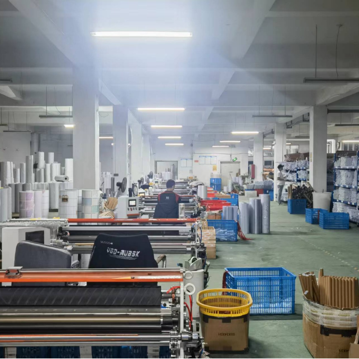 La pegatina de vidrio esmerilado para ventana es transmitente de luz y opaca, parasol para ventana anti-mirones para sala de estar y dormitorio y película protectora solar para el hogar