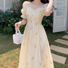 大码胖mm少女梦境印花夏季泡泡袖复古法式修身遮肉甜美碎花连衣裙