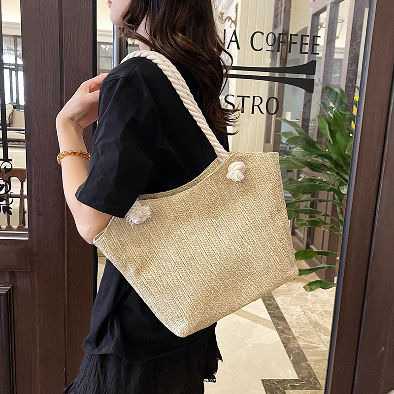 Handmade Rattan Shoulder Bag With Leather Trim And Seagrass_voghion.com