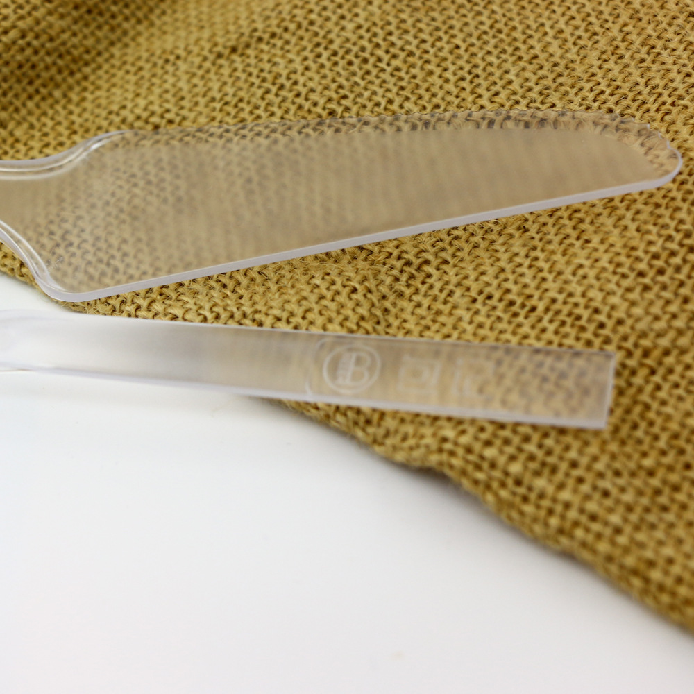 Mango largo pastel de plástico dentado cuchillo cortador transparente esmerilado estilo con logo pastel pala