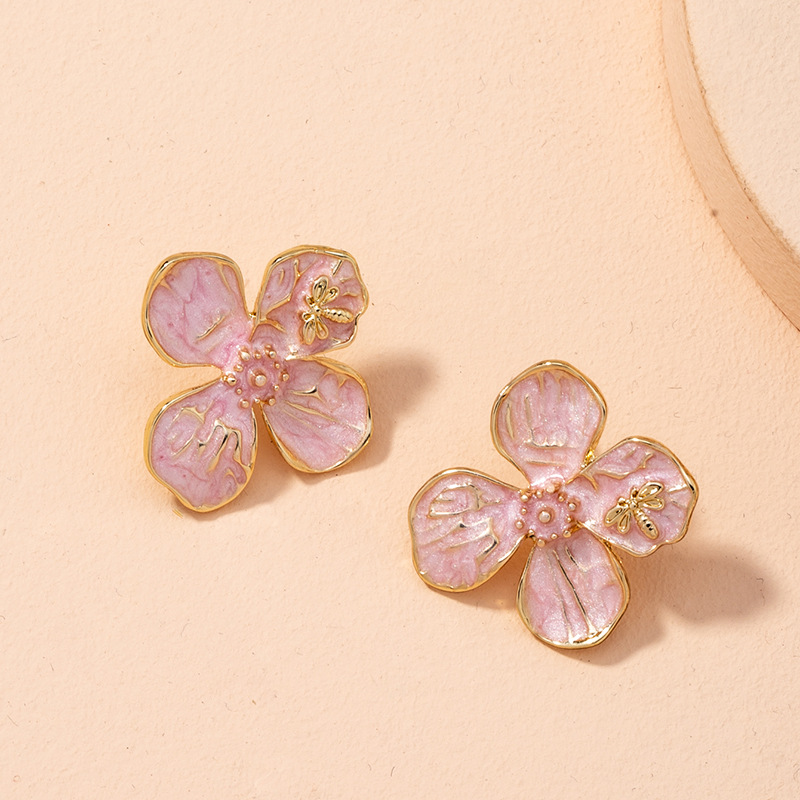 New Flower Retro Earrings display picture 2