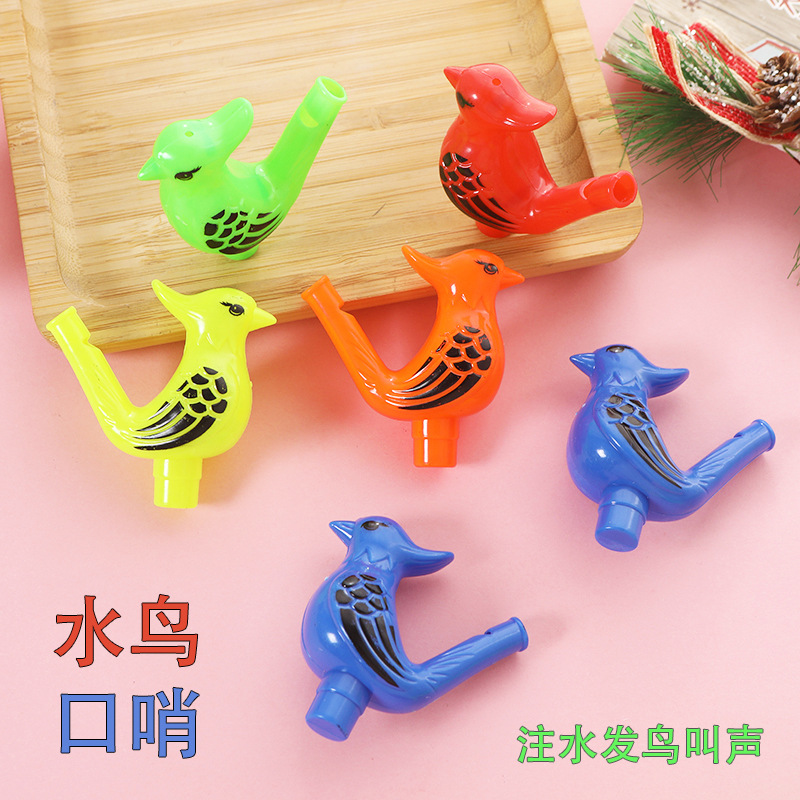 Venta al por mayor Waterbird silbato juguete kindergarten pequeño regalo para la escuela que rodea el juguete del huevo