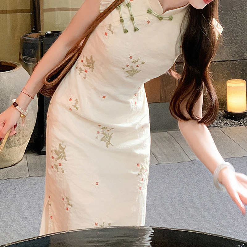 2025 [Luoyu Yao] 新しい中国風のレトロな刺繍改良されたチャイナドレスの女性の夏のレースのスプライシングドレス|undefined