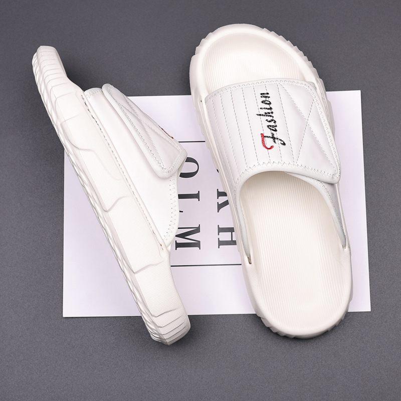 La primera capa de piel de cordero de verano nuevas zapatillas de hombre, zapatillas de cuero transpirables, zapatillas de playa para hombres, zapatillas frías para hombres