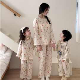 2025新款亲子睡衣男女童家居九分款a类纯棉双层棉纱花边春秋套装