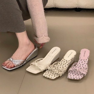 5cm~���^�黨�¸�һ����Ь�ļ��¿�ȼټ�������Ь��ȹ��