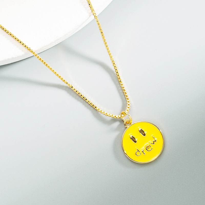 Pur Cuivre Dégoulinant D&#39;huile Mode Simple Collier Style Hip-hop Personnalité Sourire Expression Smiley Face Chaîne De La Clavicule display picture 5