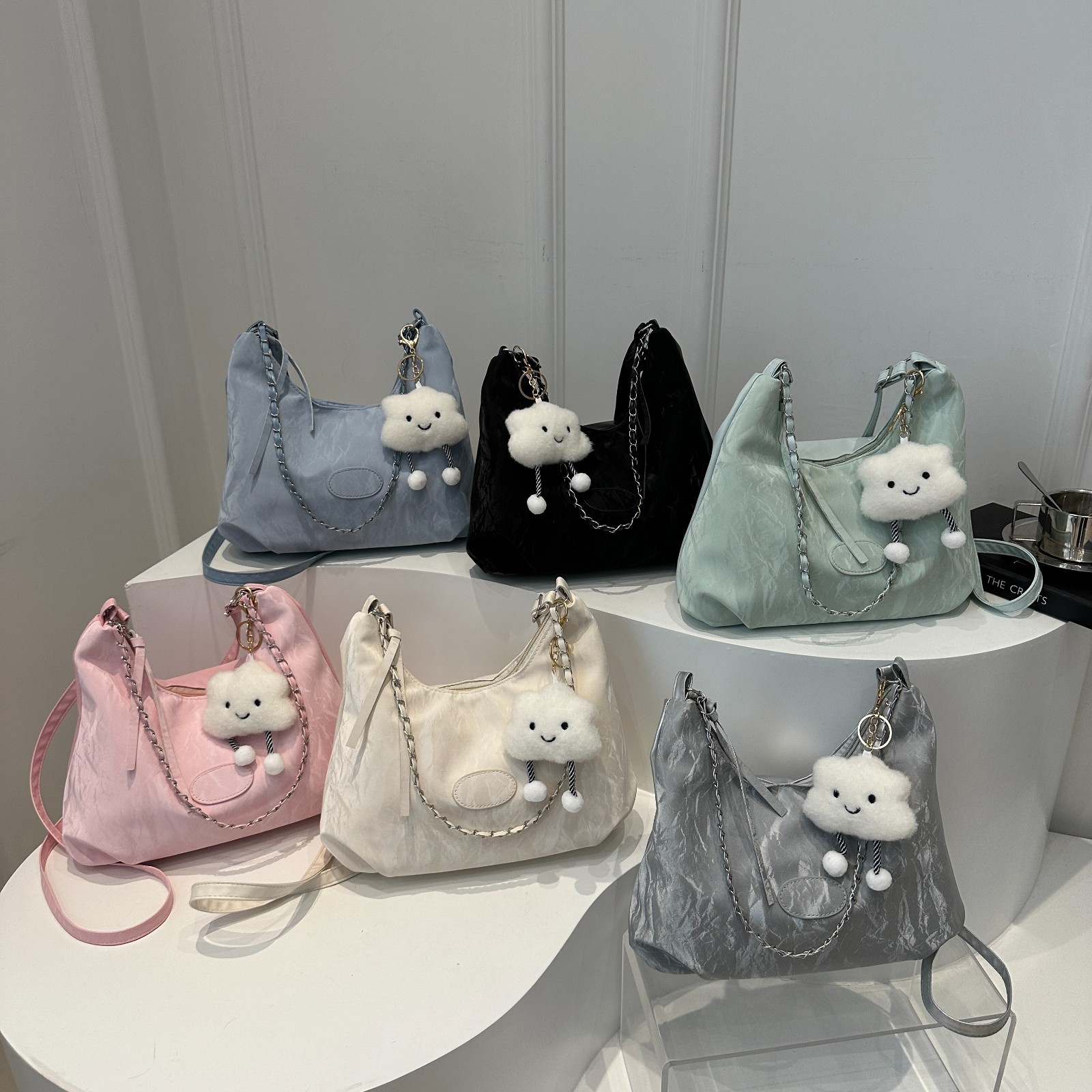 休闲学生软面大容量包包女2025春季上班通勤包单肩斜挎包文艺国风