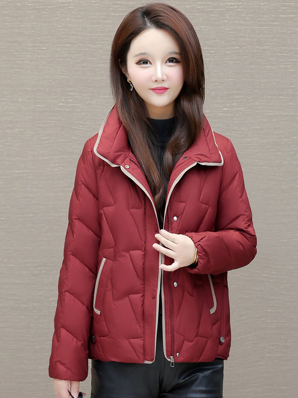 Down Jacket Women's 2025 Winter New Short Style Small Fashion Loose Casual Style White Duck down Jacket Trendy