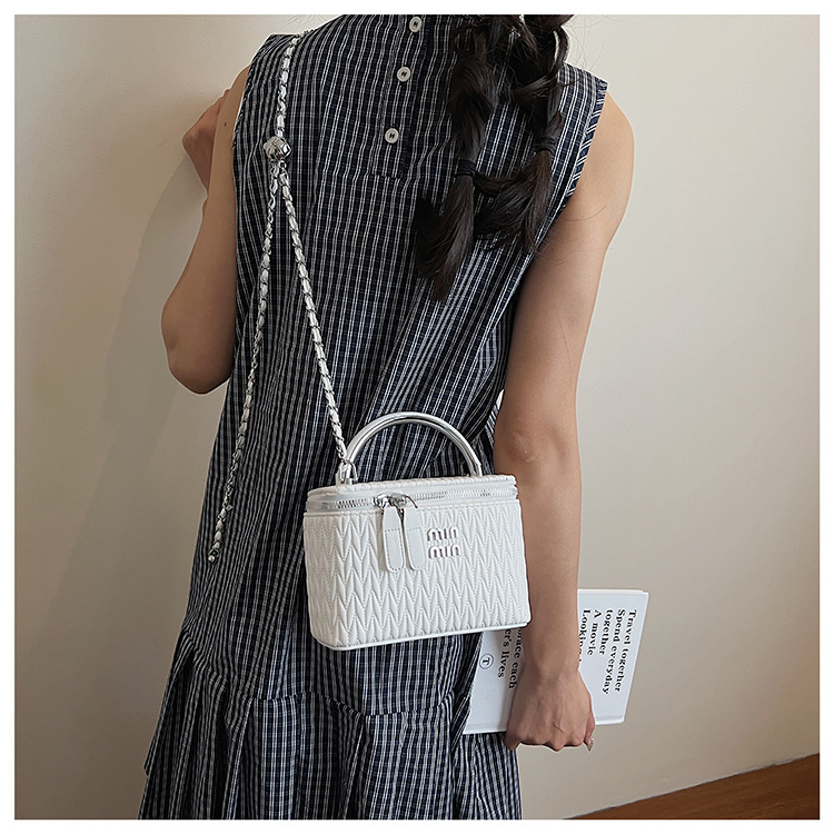 Soft surface pleated bucket bag for women, 2025 new style hand-held hard shell cosmetic box bag, crossbody single-shoulder mobile phone bag undefined