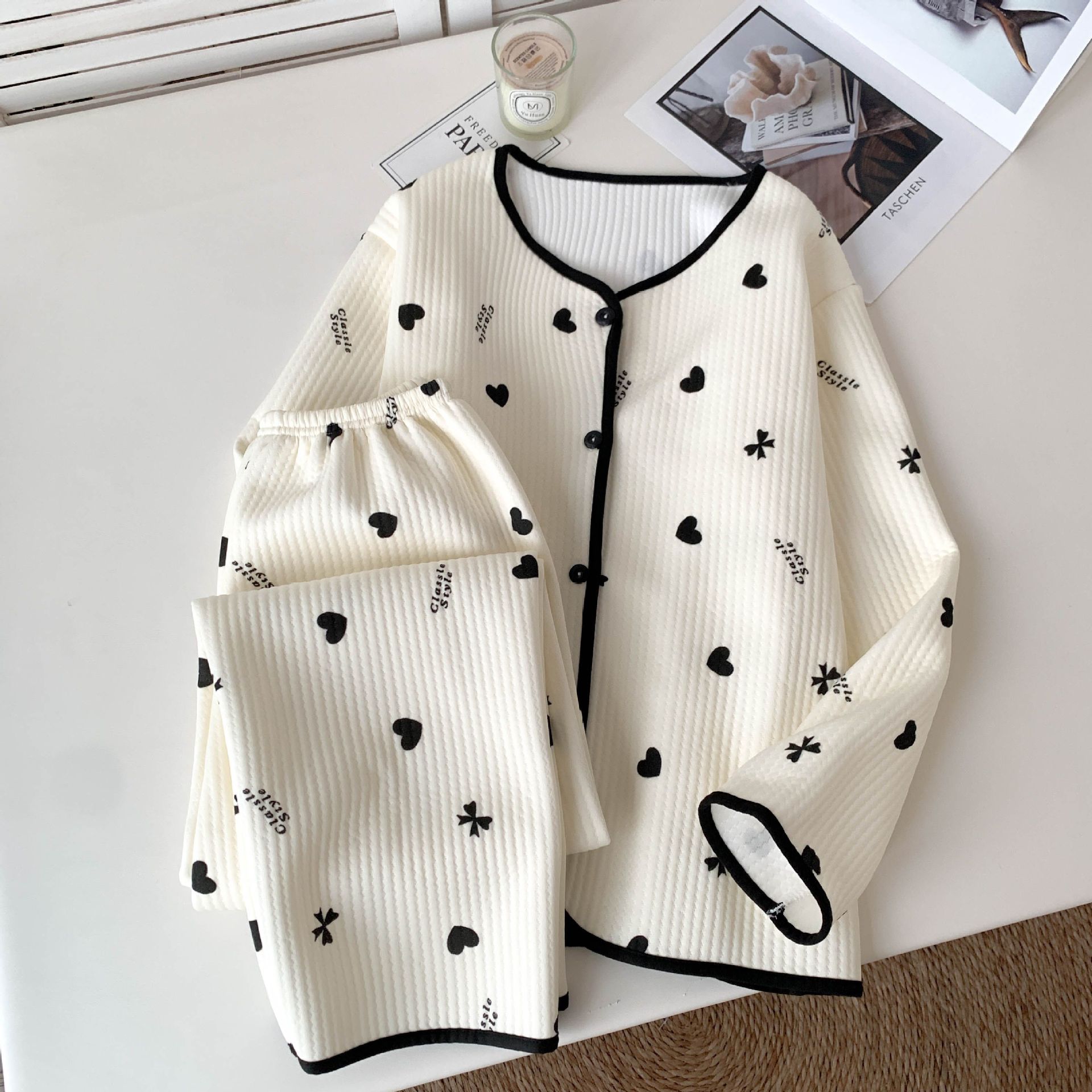 Pijamas al por mayor transfronterizos de invierno de aire de algodón jacquard lindos dibujos animados de alta calidad dulce conjunto de ropa para el hogar