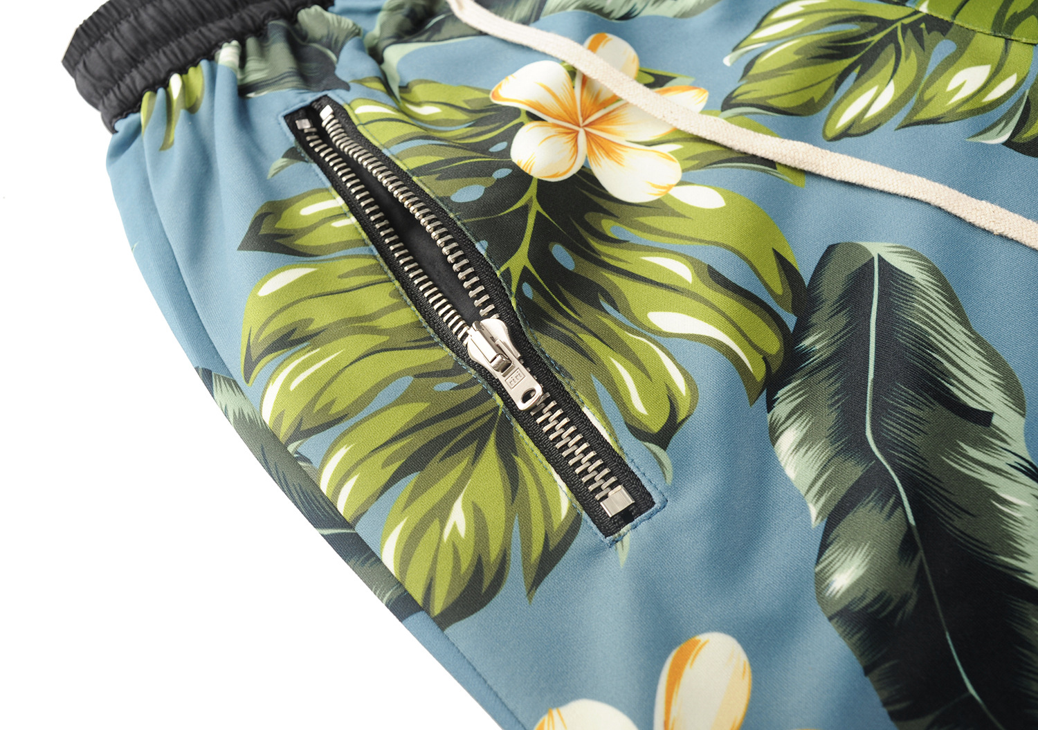 Title 28, Vintage Casual Loose Fitting Floral Leaf Shorts...