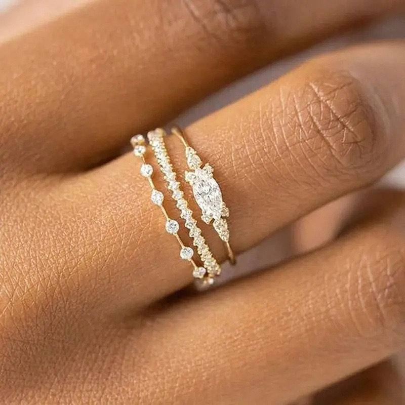 Ensemble de bagues de fiançailles de luxe en trois pièces pour princesse_voghion.com