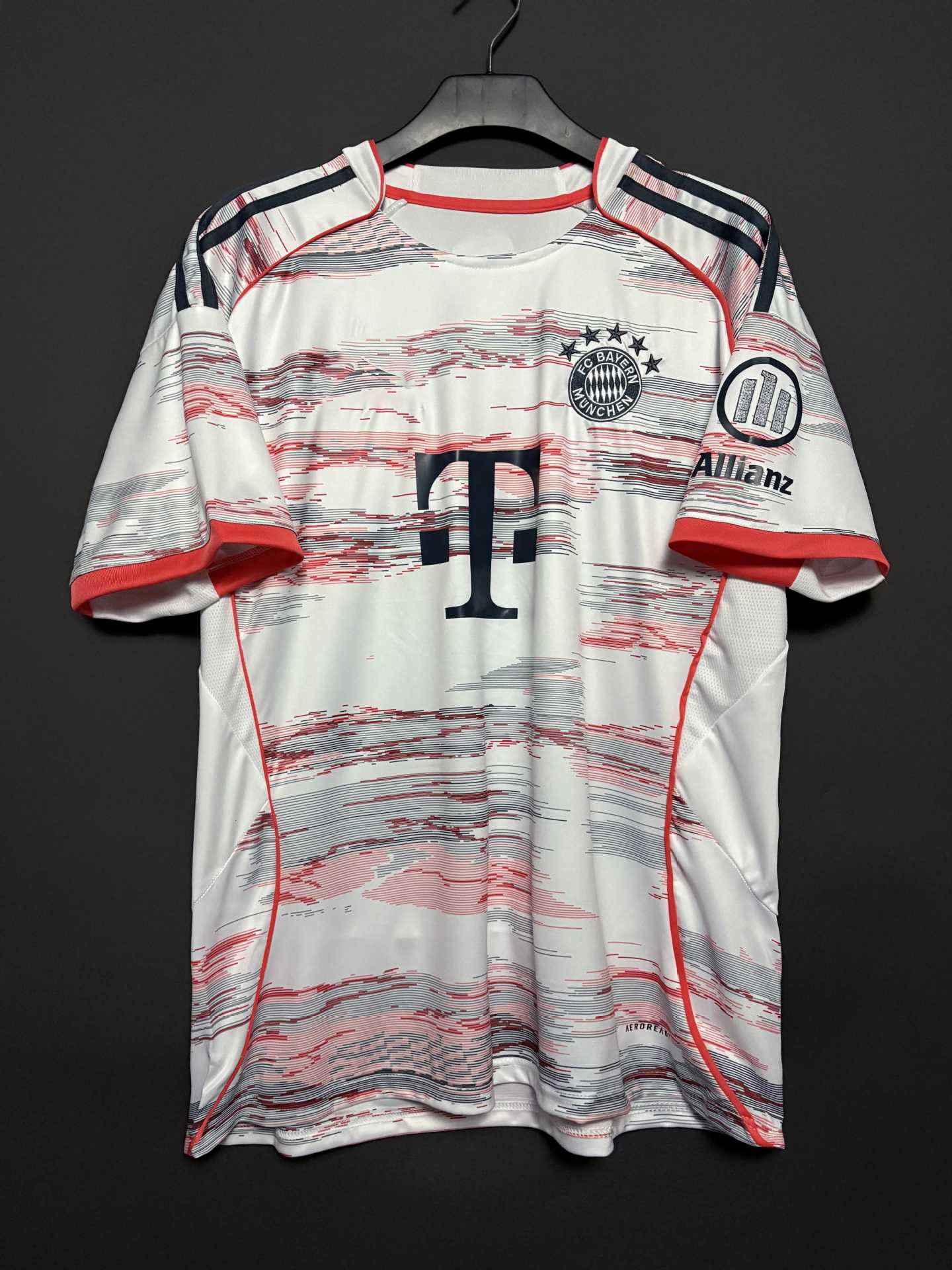 25 nuevas camisetas de fútbol Barcelona Arsenal Brasil Real Madrid Napoli Juve París Jersey al por mayor