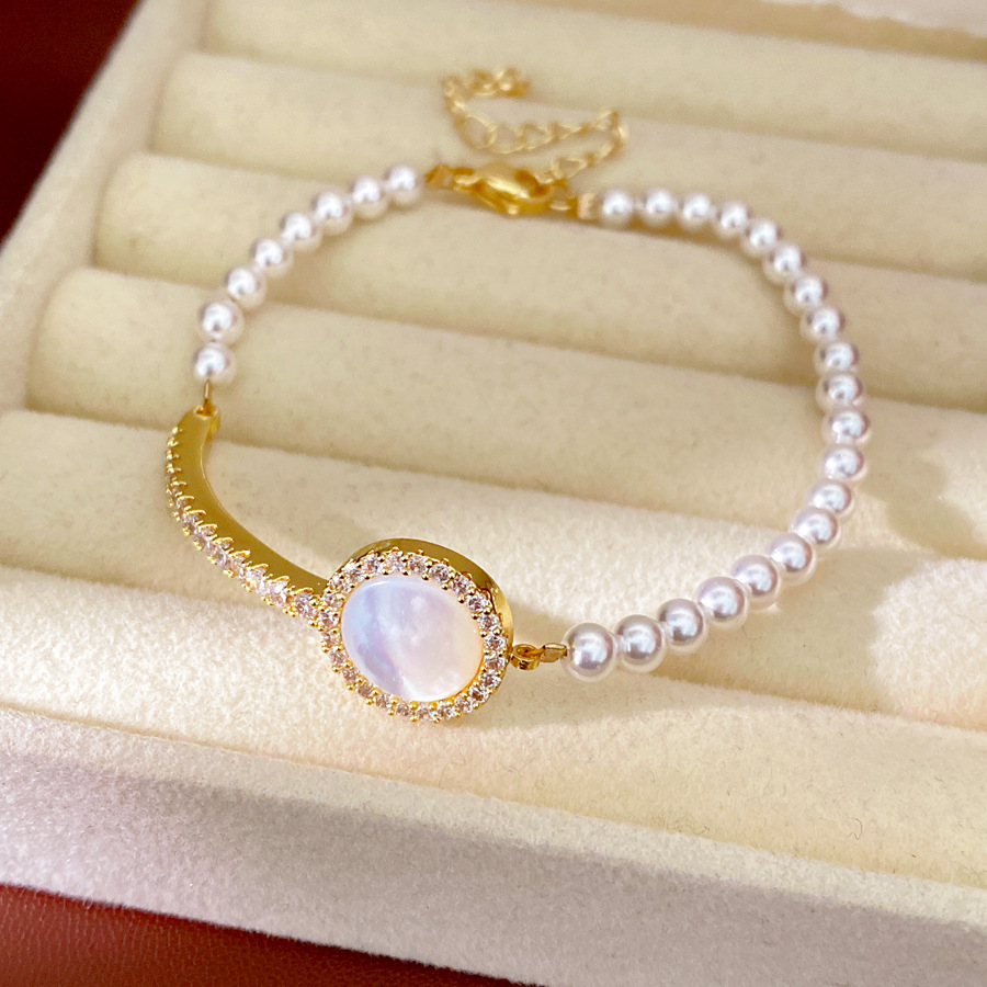 Brazalete de perlas redondas conchas de piedra de diamante lujoso pulsera de nicho estilo palacio exquisito retro joyería de mano versátil