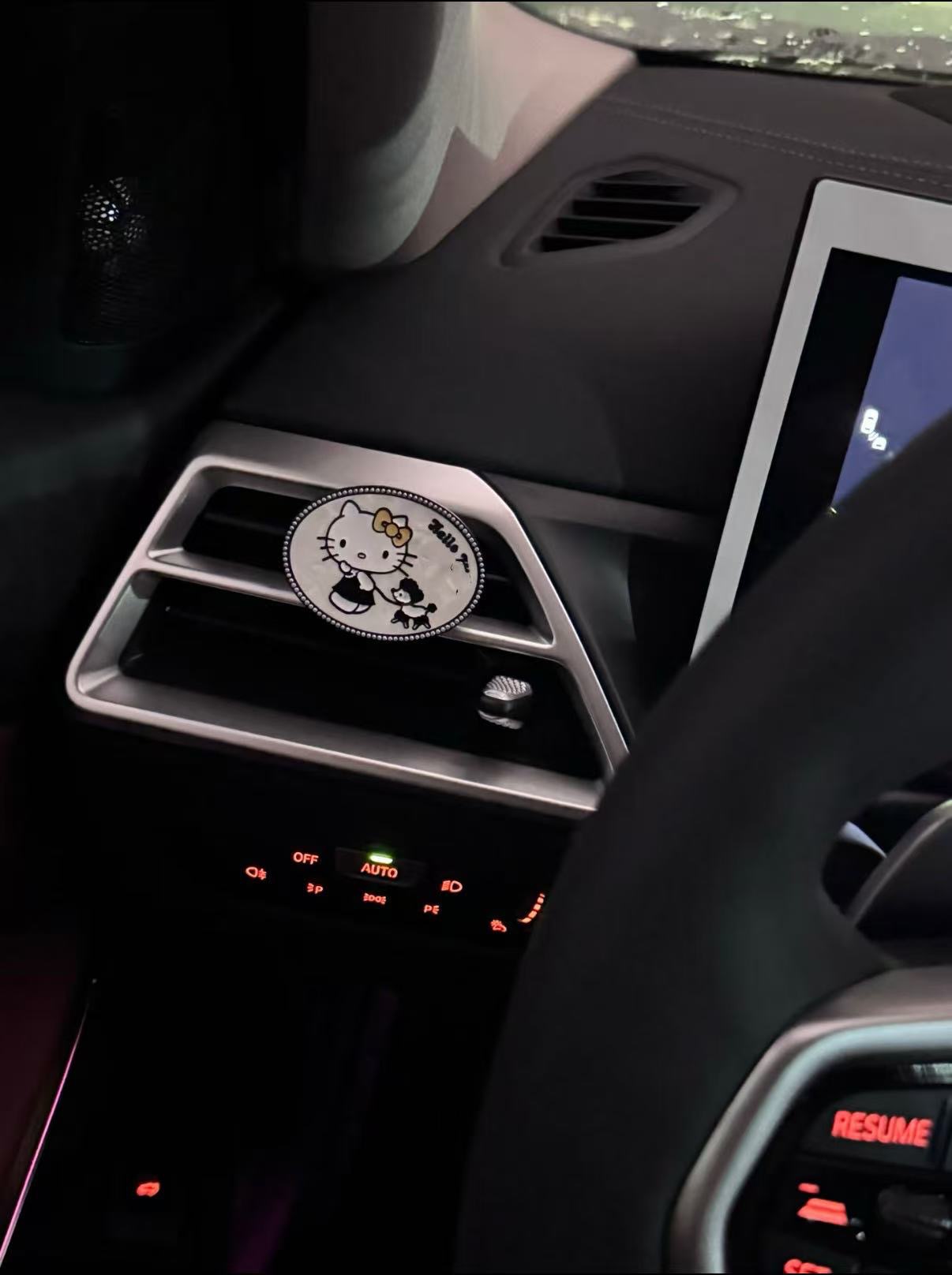 Hello Kitty Beast Pai Collaboration Car Interior Fragrance Birthday Gift Car Fragrance Diffuser