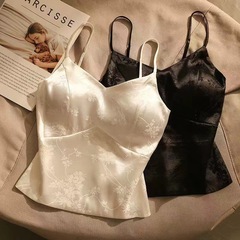 新中国風の国潮ジャカードのサテンのストラップのベストの女性の胸のパッドの高級感があります。