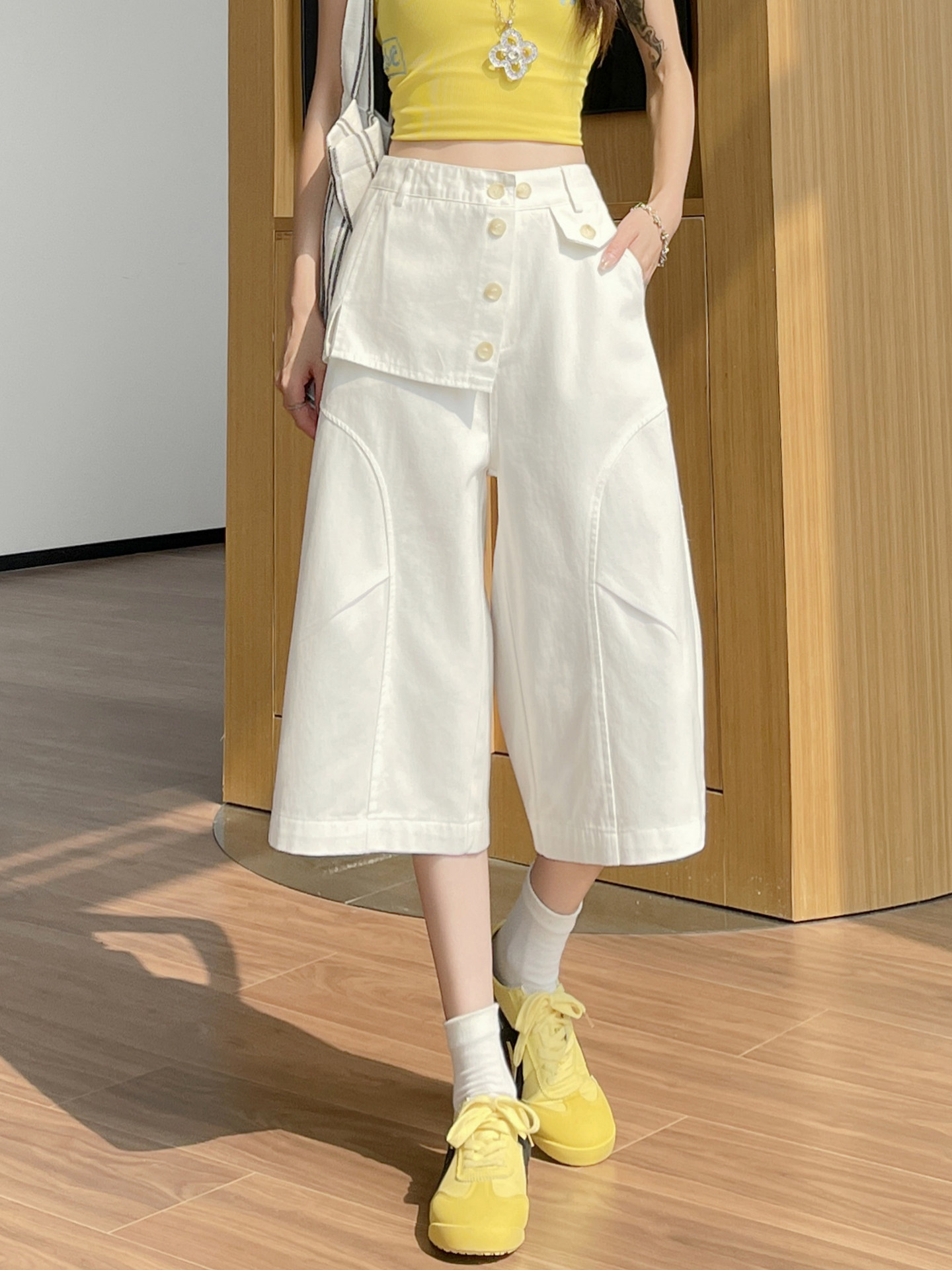 Quần culottes nữ ống rộng cạp cao dáng suông vải cotton — màu trắng
