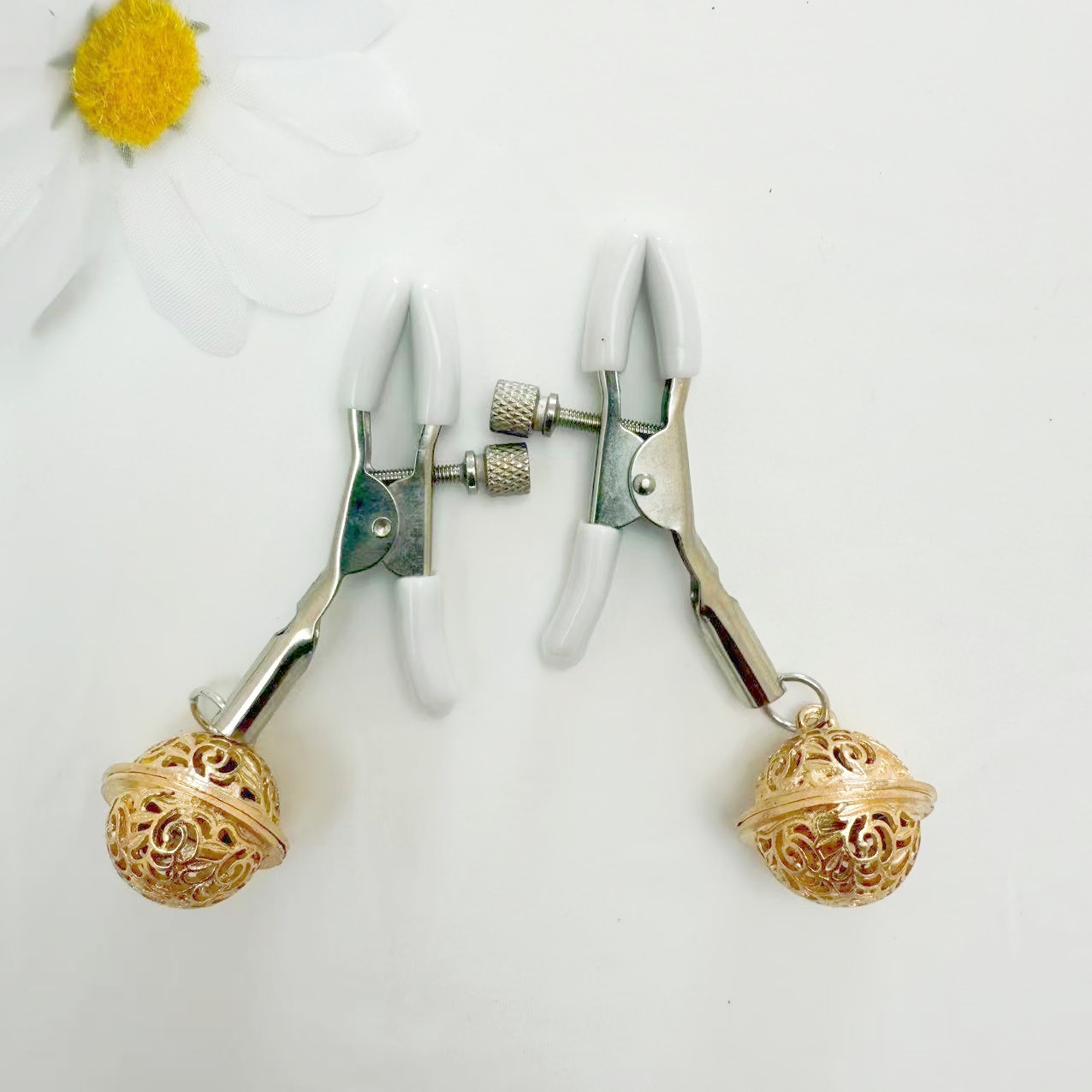 Nipple Clamps with Bell Pendant and Tassel, Red Silver Bell Design — detail image 4